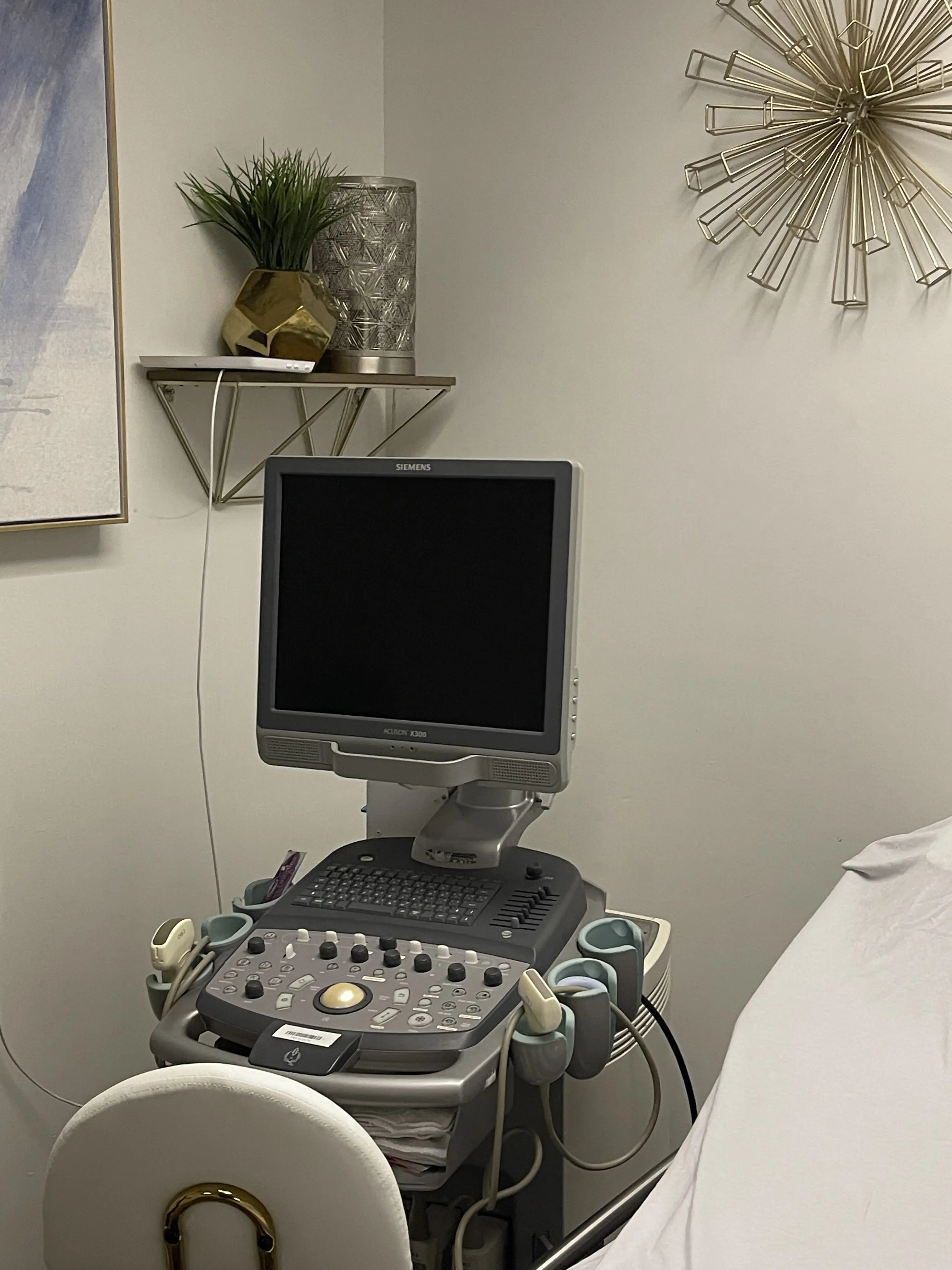 Ultrasound imaging room at Wellington Ultrasound Imaging